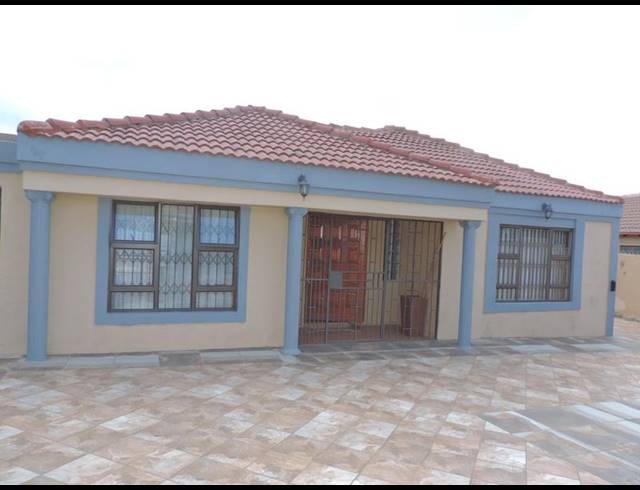 3 BEDROOM HOUSE FOR SALE IN BIRCH ACRES